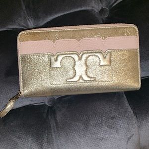 Tory Burch wallet